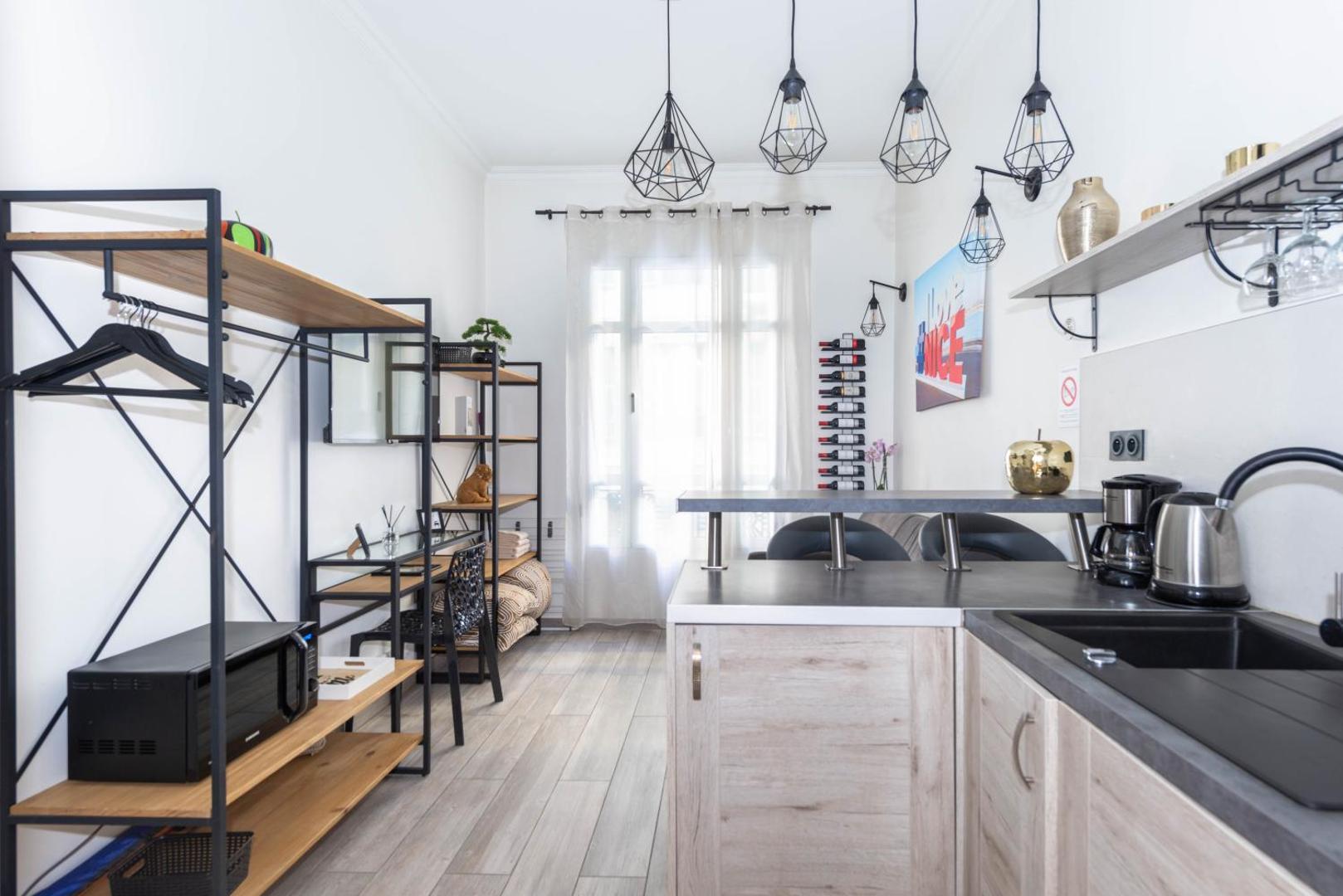 Fotografie 3: Nice Centre Flat - Modern, Quiet and Brand New