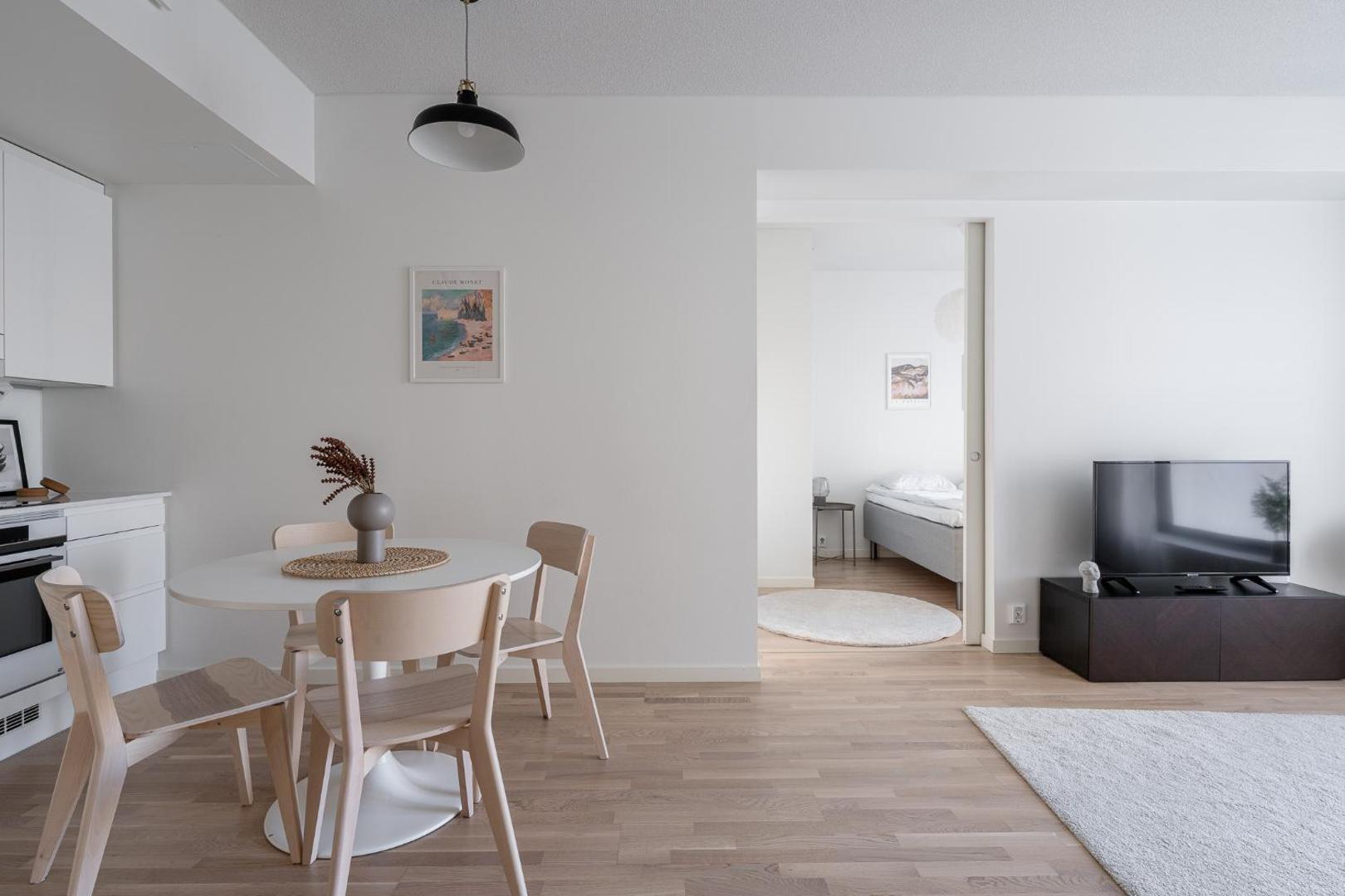 Foto 3: Station - Modern 1BR with Sauna next to Railway Station