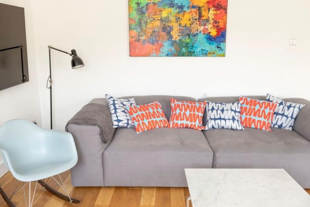 Fotografia 5: Cool, Quiet Notting Hill 2 BED Top Floor APT