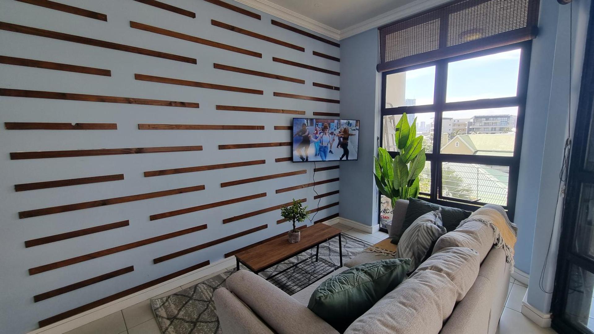 Kuva 9: Accommodation Front - Stylish 2 Sleeper near Ushaka Ushaka Marine World