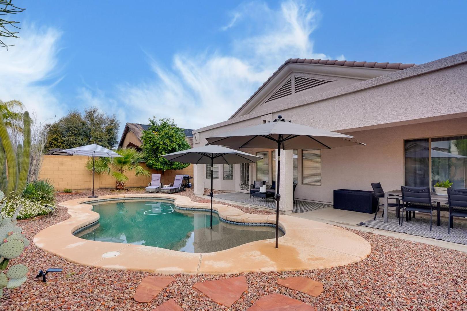 Billede 2: Pool, Fenced Yard El Mirage Sunshine House