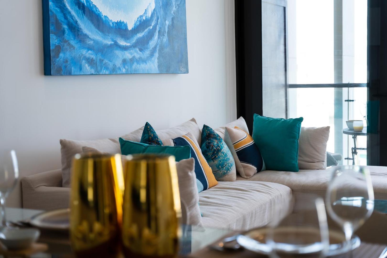 Foto 4: New & Equipped Apartment Steps From The Beach With Pool Jacuzzi By Yeah