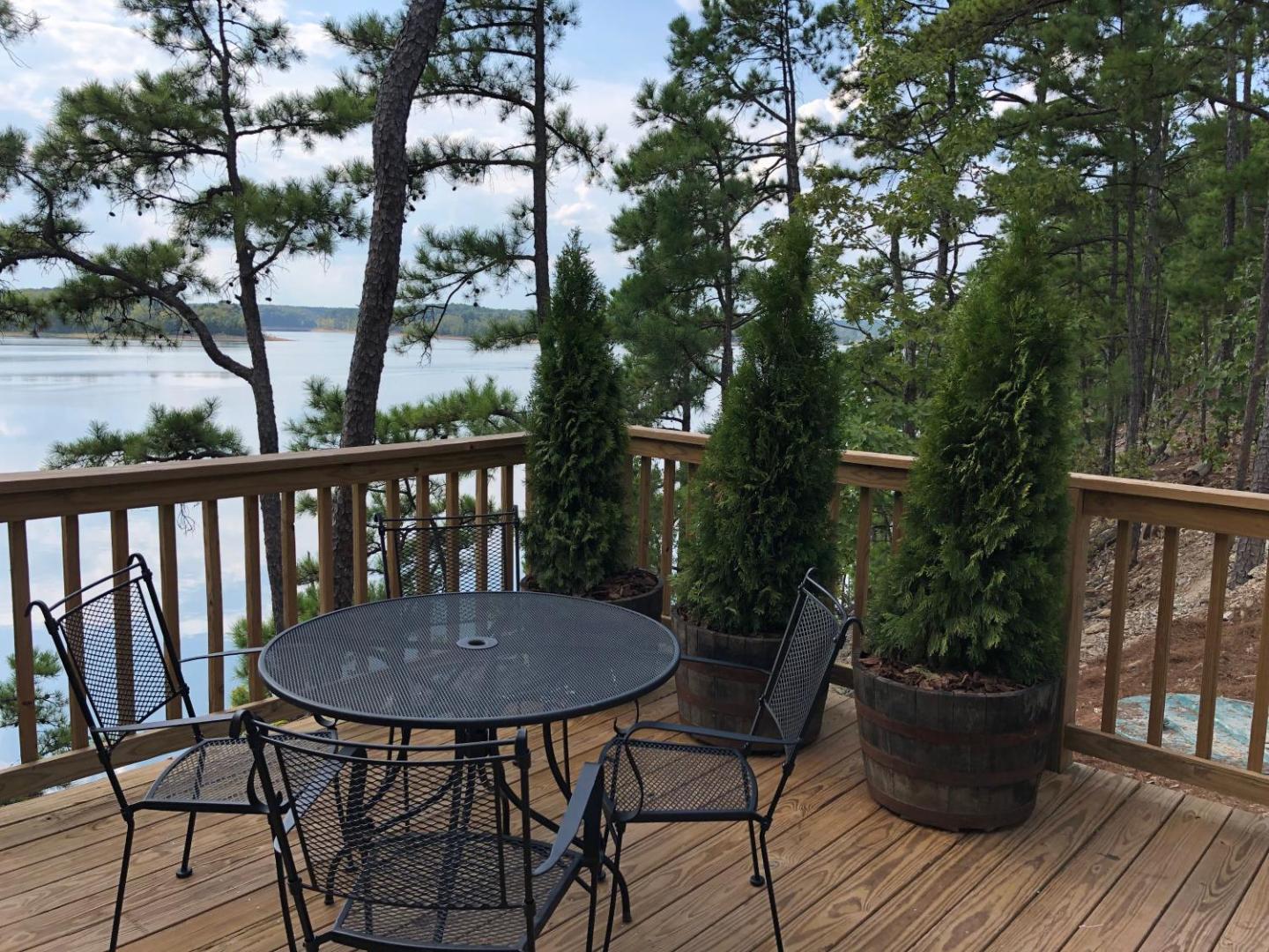 Billede 10: Mountain Harbor four Bedroom cottage on the lake