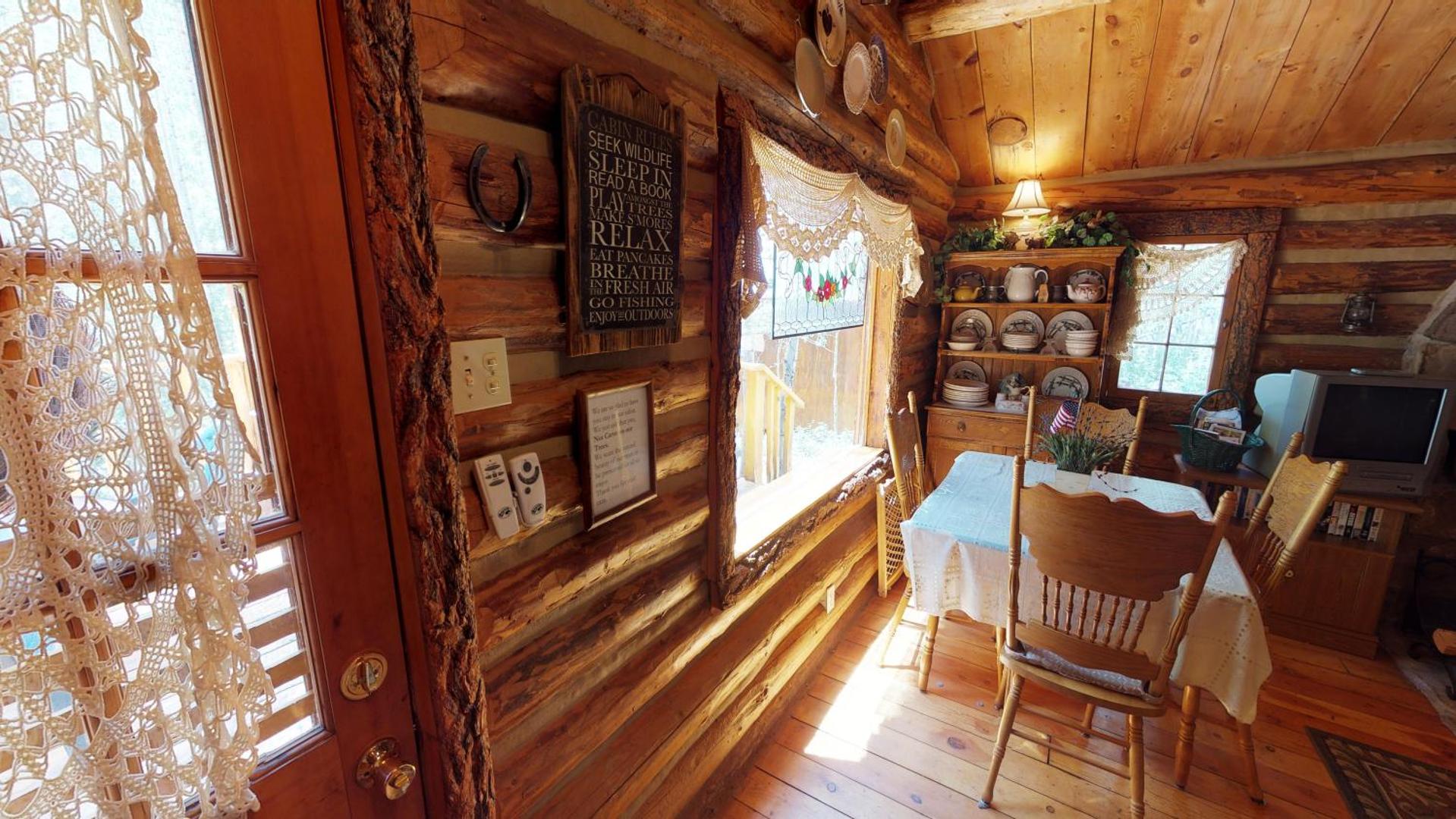 Billede 9: Cabin By The Creek With High Speed Wifi