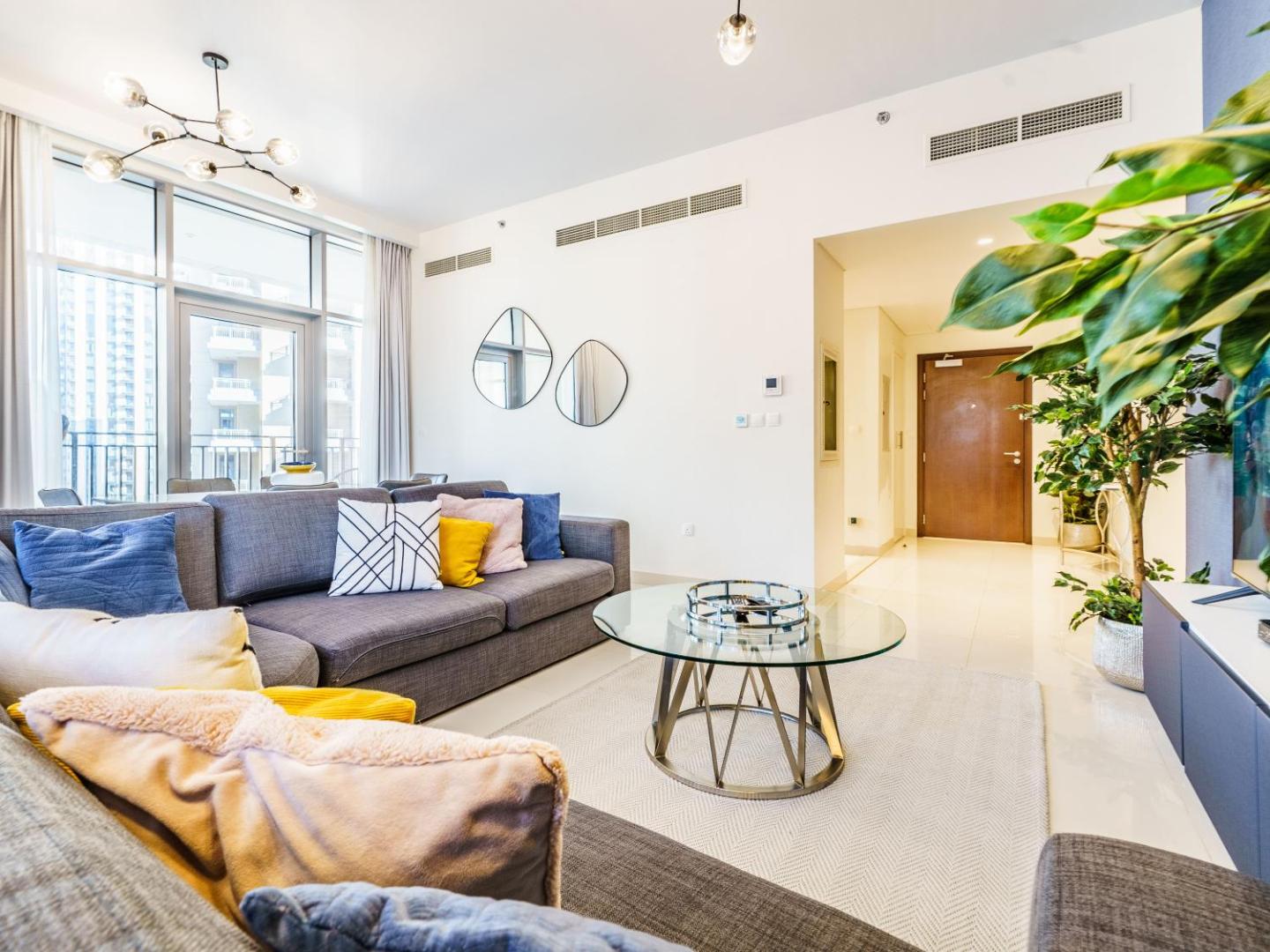 Billede 7: Classy 2BR in Boulevard Crescent - Downtown Dubai