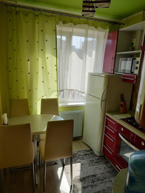 Photo 10 : Апартаменти, вул Космонавтів,29, великий Смарт TV , преміум підписки YouTube та онлайн-кінотеатрів, ЗВІТНІ ДОКУМЕНТИ