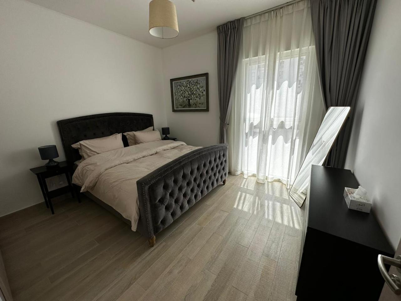 Bilde 7: Modern Flat - Near F1 Circuit