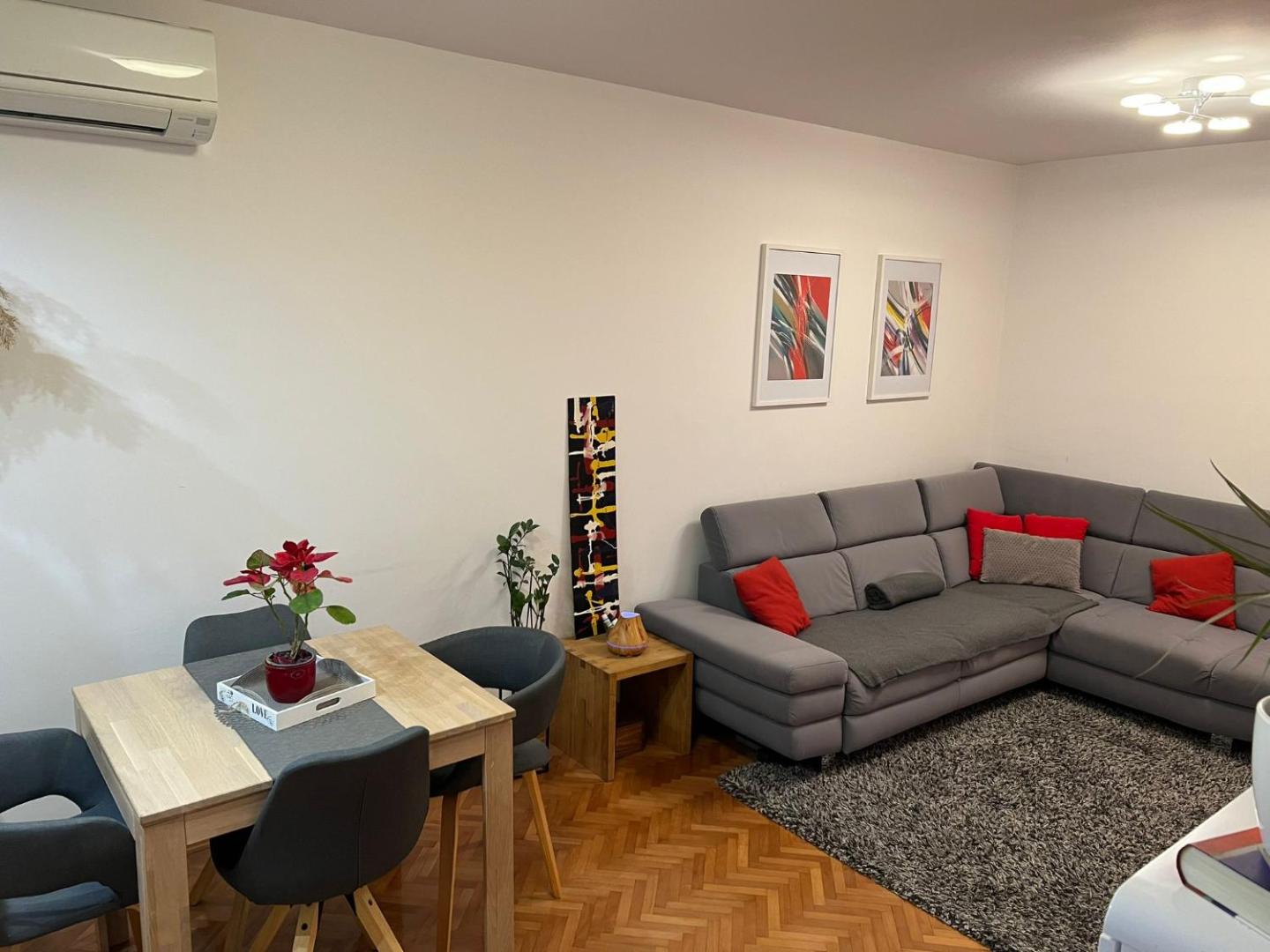 Billede 7: Split apartment - 5 min by car to the beach & city center - free public parking