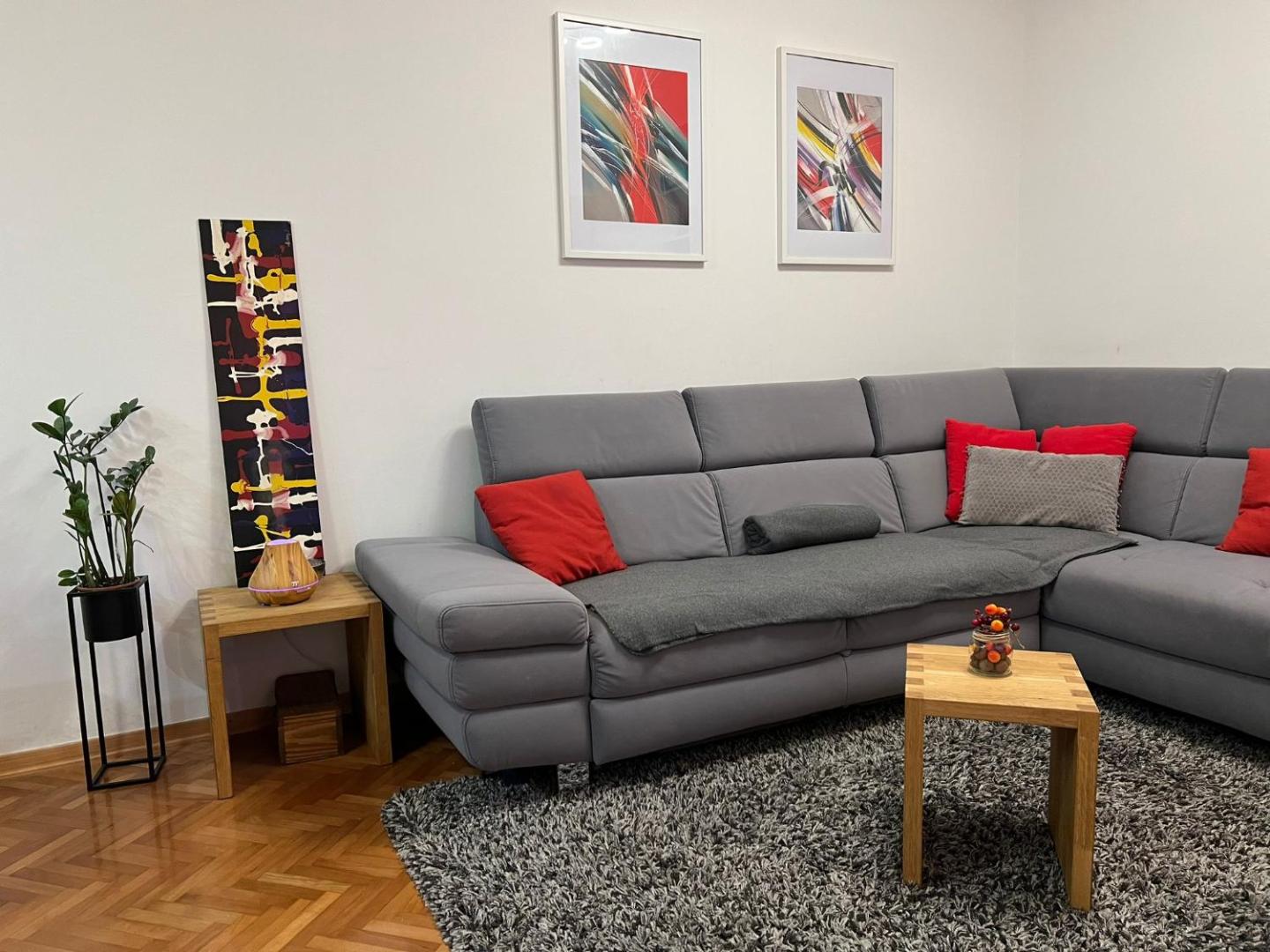 Billede 6: Split apartment - 5 min by car to the beach & city center - free public parking