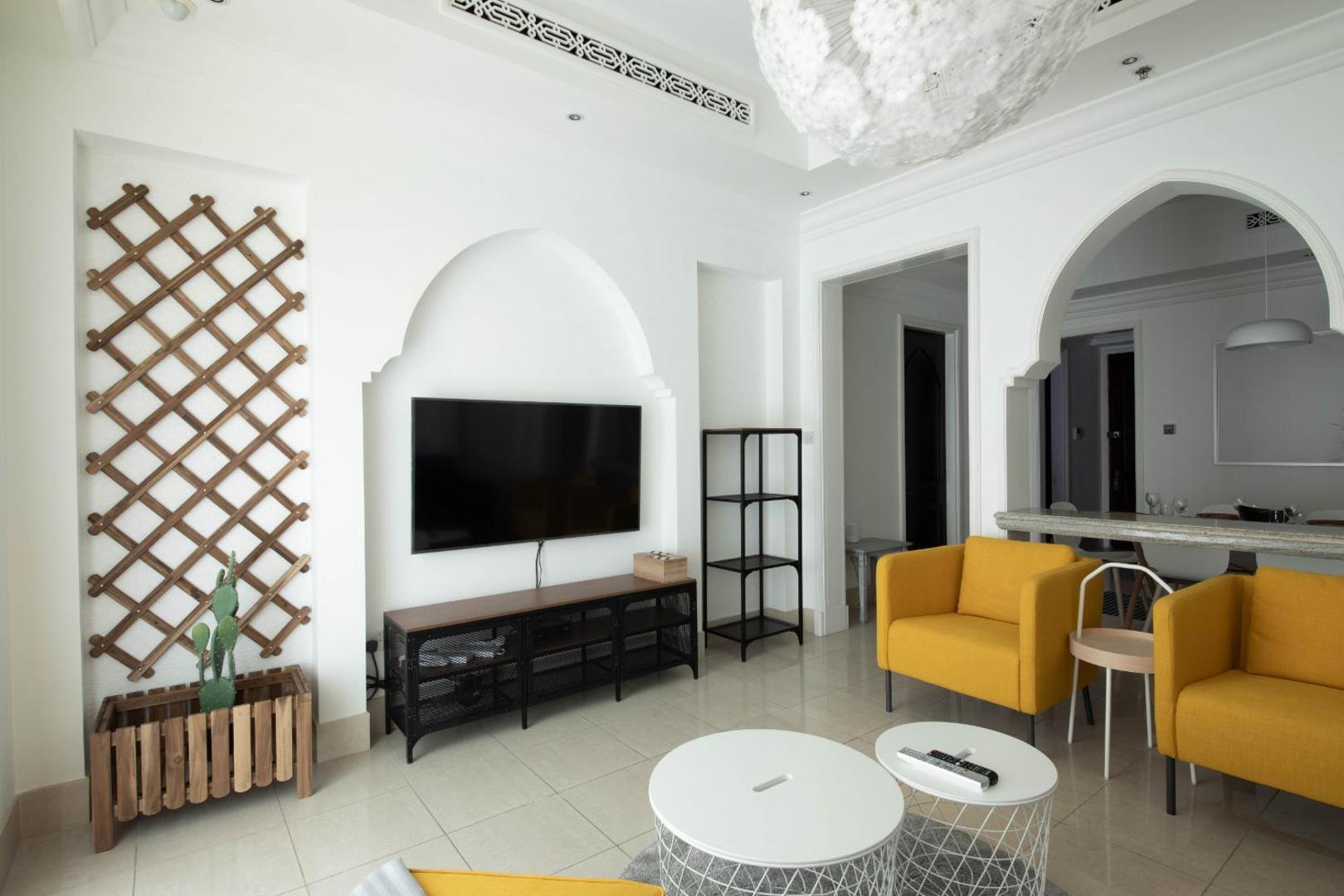 Foto 7: Chic 2BR with Burj Khalifa View in Souk Al Bahar