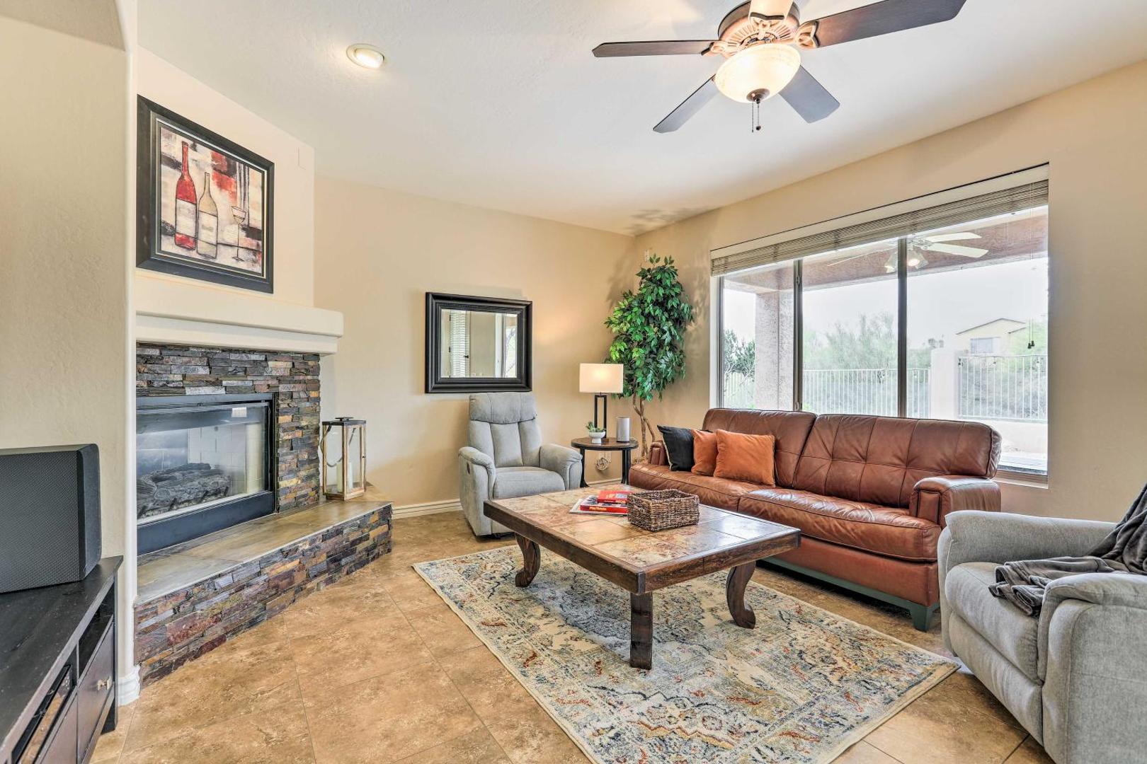 Billede 8: Pool, Fire Pit Central Cave Creek Retreat!