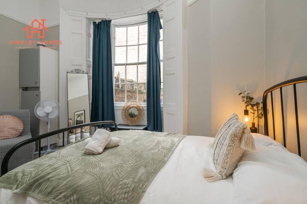 Billede 6: Open & Spacious Ground Floor Apartment - Sleeps 6