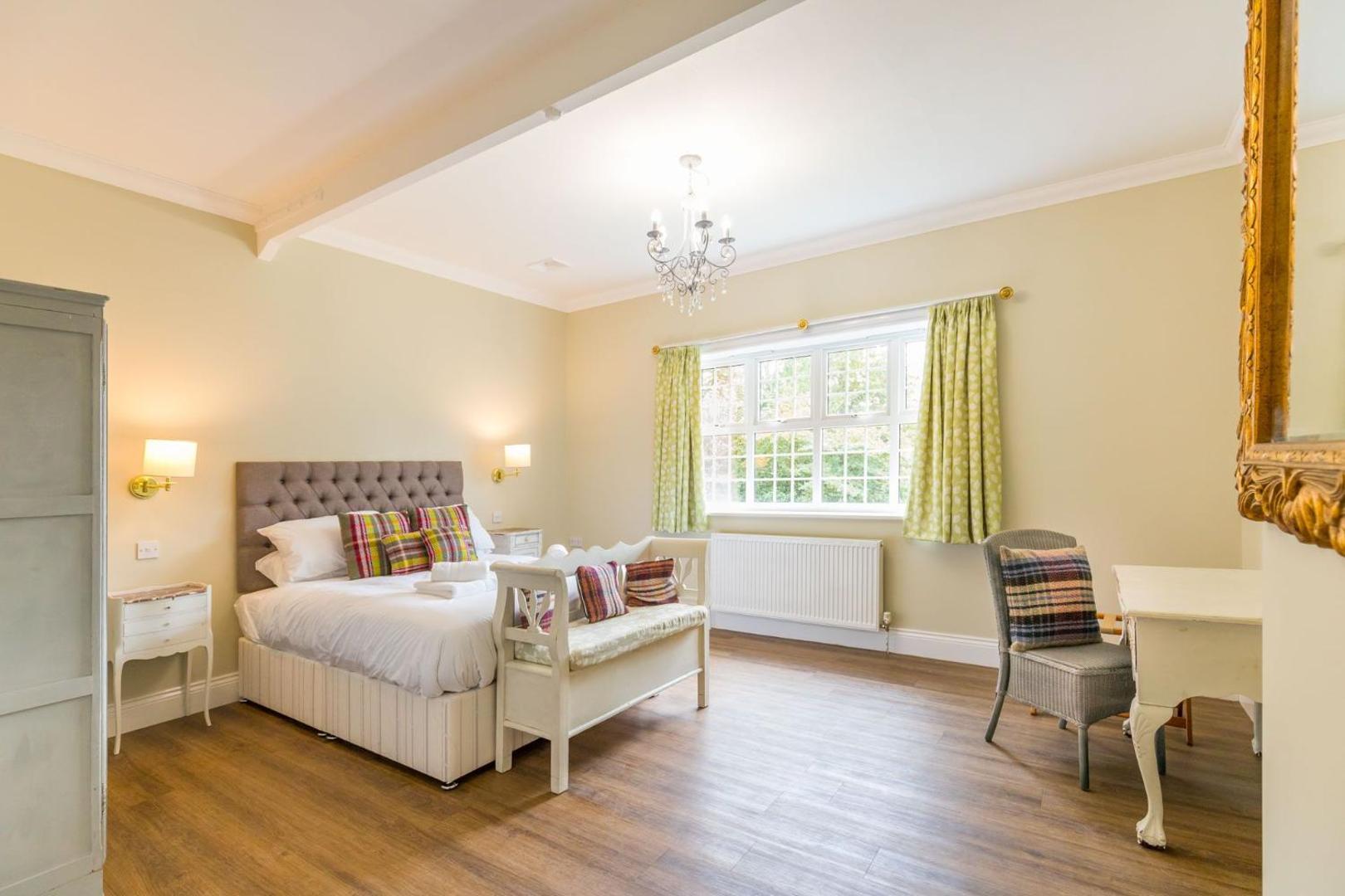 Фотография 2: Host & Stay - Redwings Sanctuary Rooms