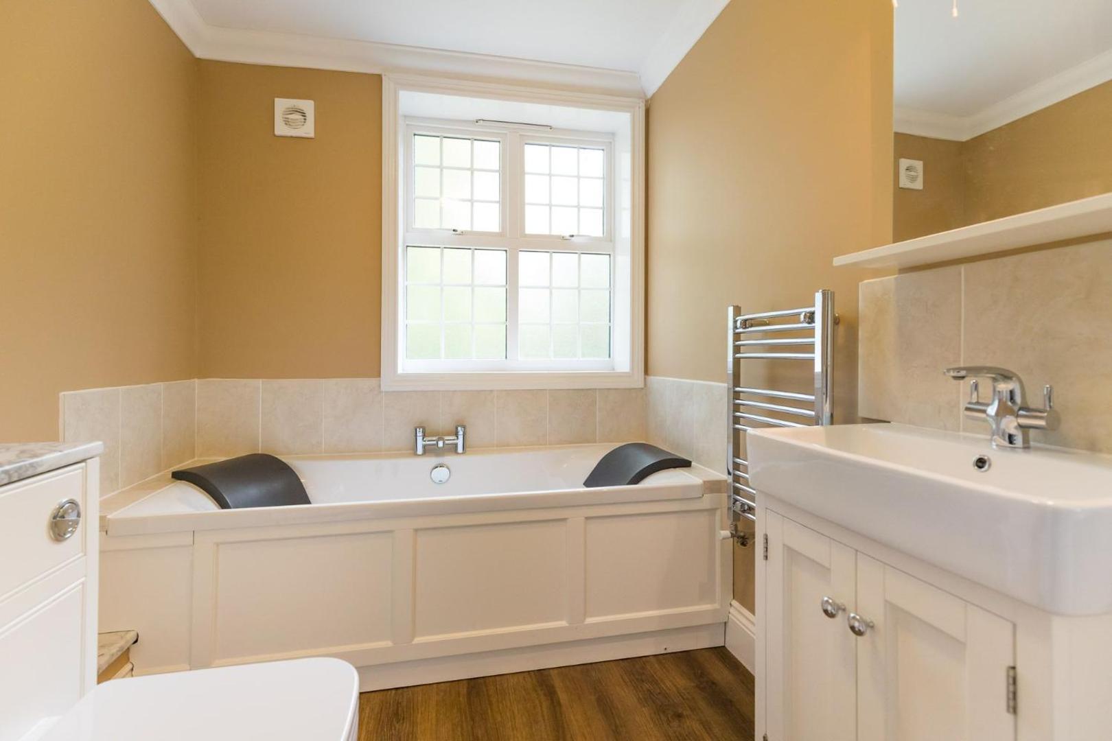 Фотография 3: Host & Stay - Redwings Sanctuary Rooms