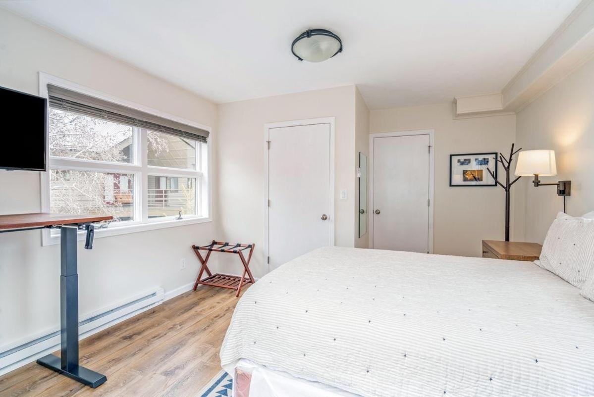Zdjęcie 7: Cloud Nine, Walk to Gondola, Top Floor on River & Hot Tub condo
