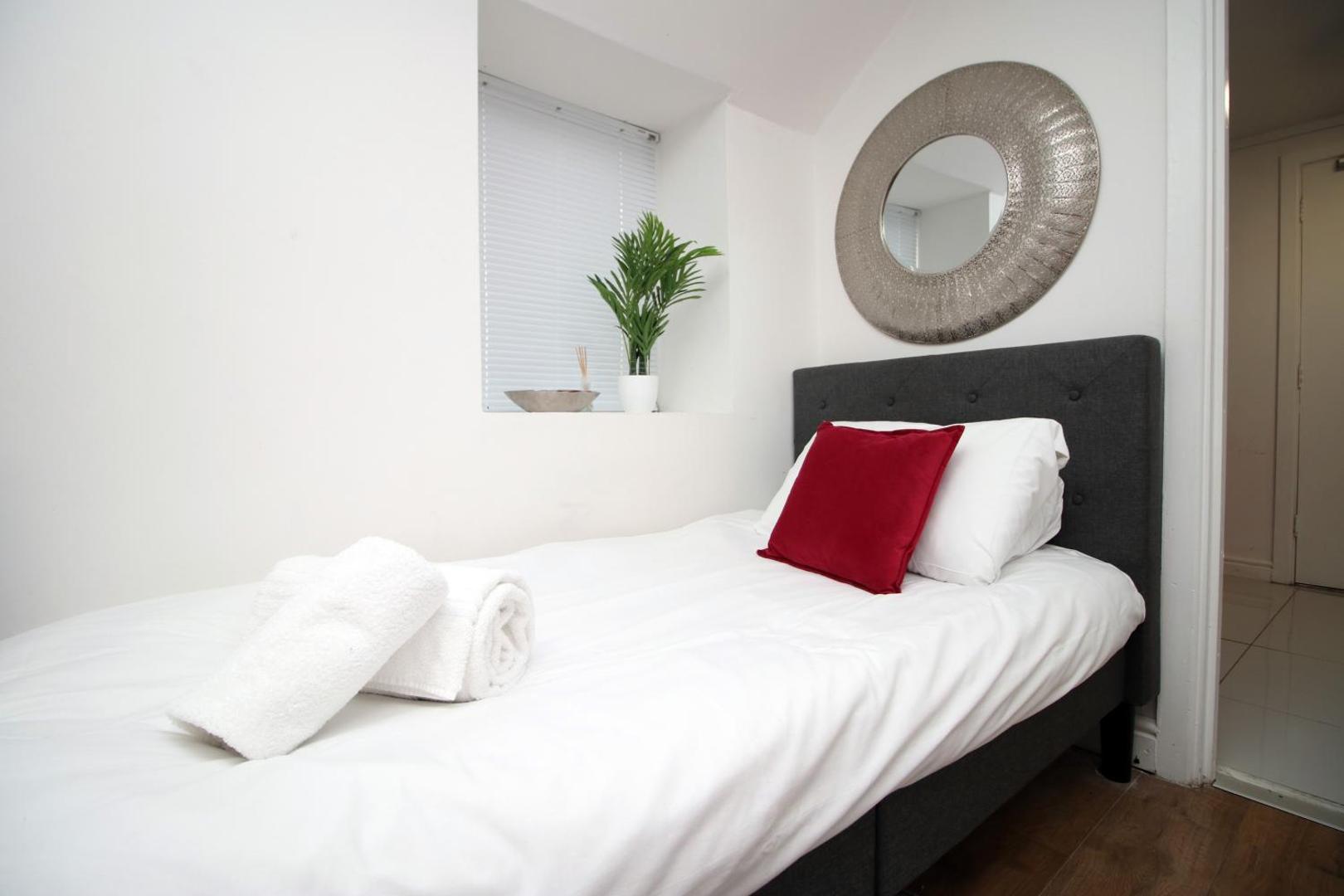 Zdjęcie 7: Studio - Sleeps 10 - Parking - Wifi