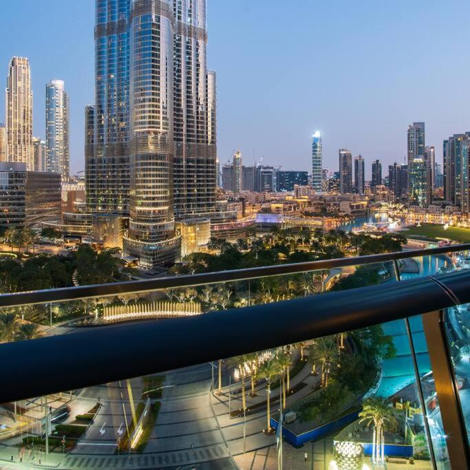 FIRST CLASS 2BR with full BURJ KHALIFA and FOUNTAIN VIEWの写真4