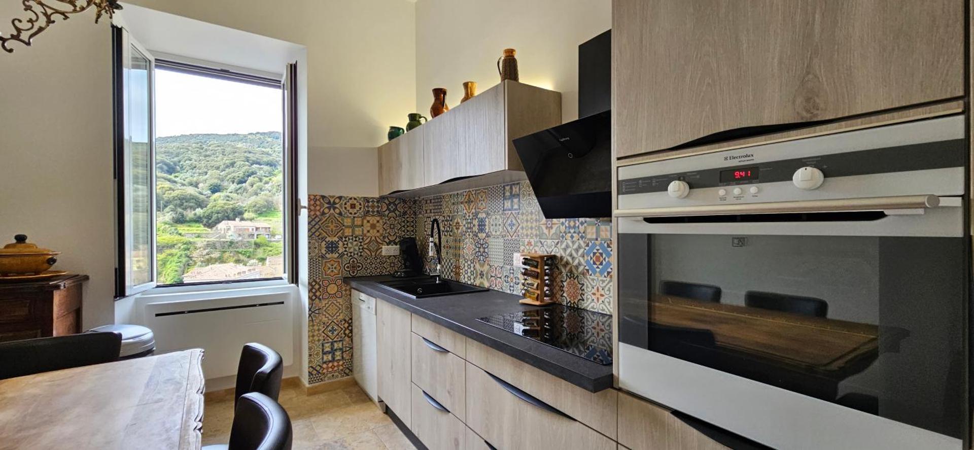 Foto 7: Bel & ancien appartement T3 rénové dans Sartène