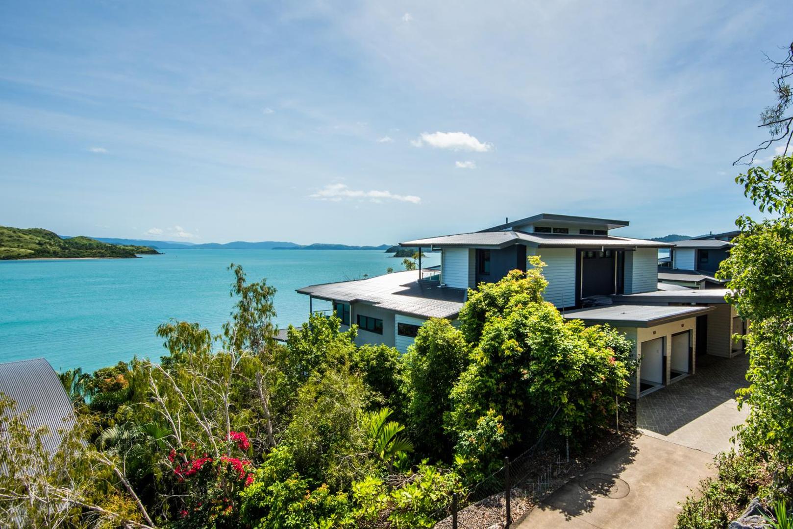 Billede 9: Edge 2 - Oceanfront Luxurious and Spacious 4 Bedroom Split Level Apartment with buggy and valet service