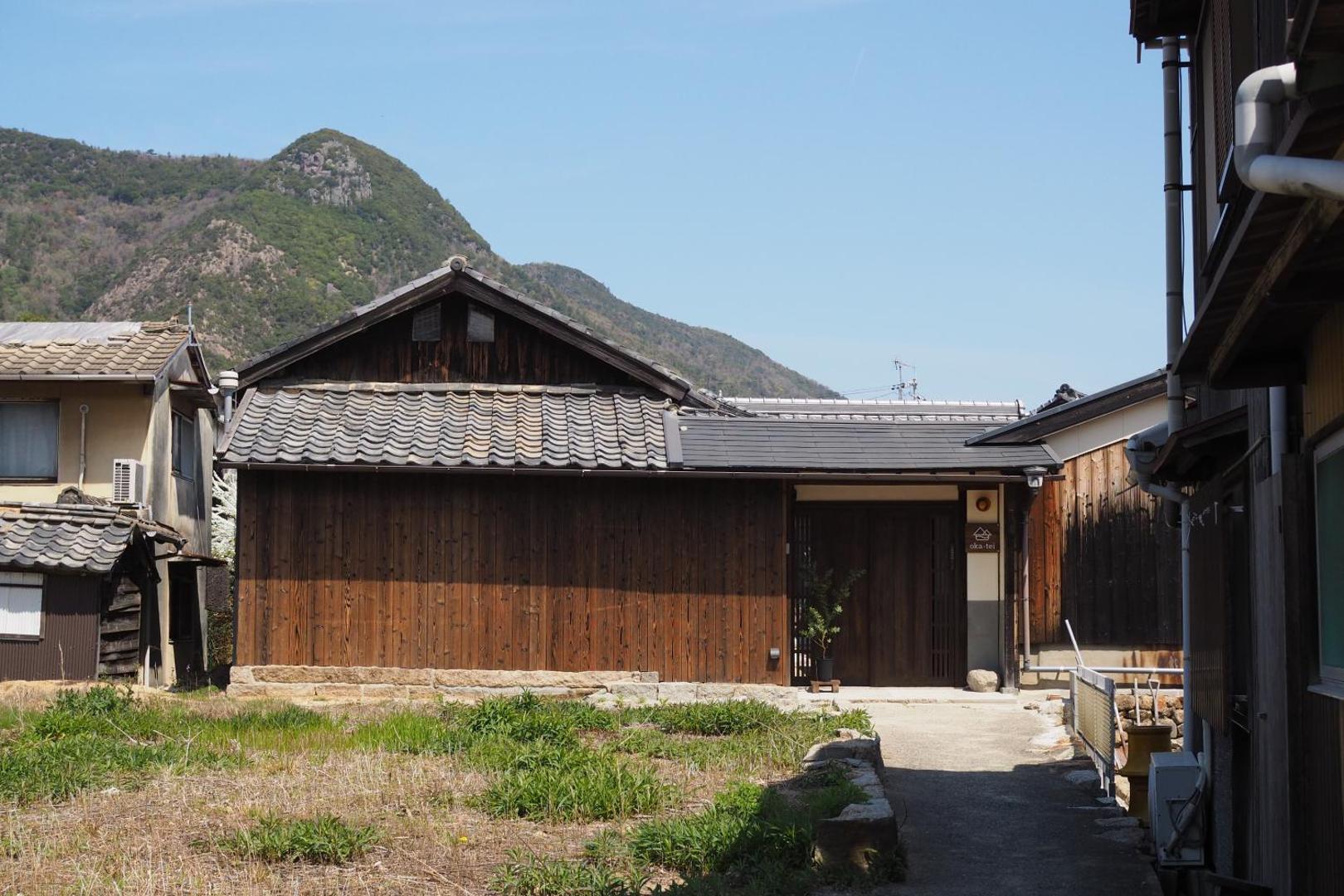 Bild 4: 岡邸