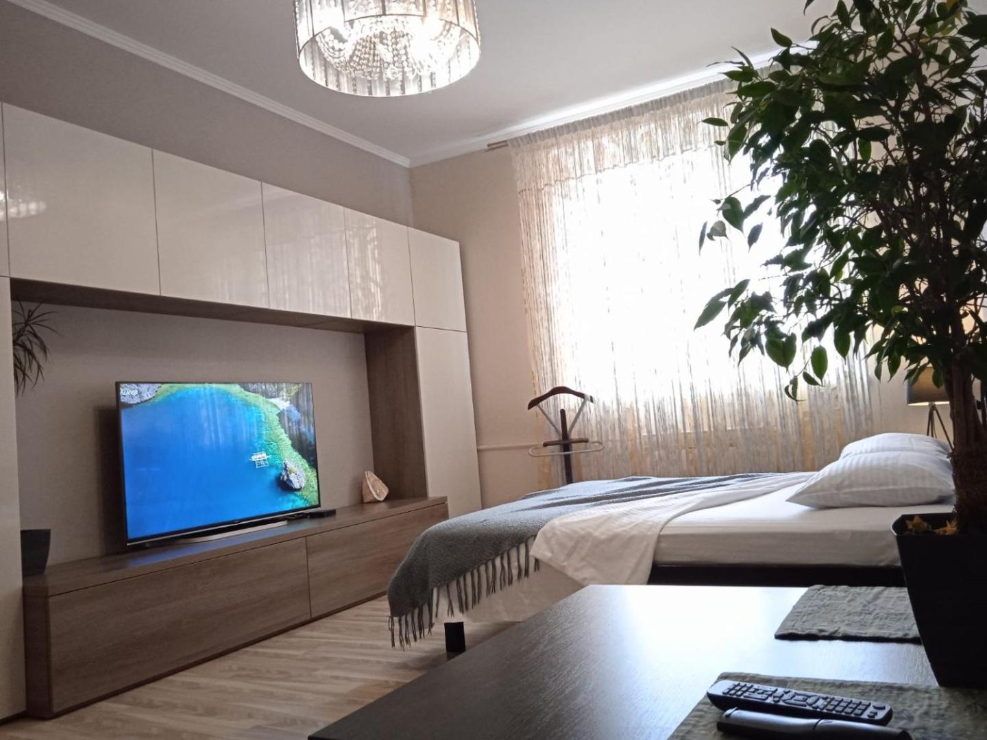 Billede 6: Центр, 2 кімнати, Смарт ТВ, Документи Парковка