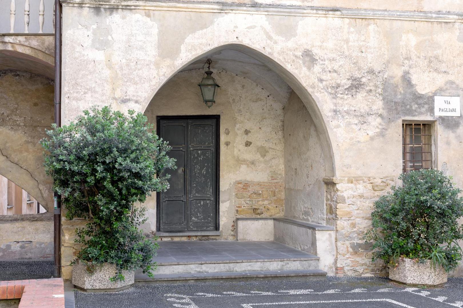 Foto 5: 145 - Casa del Capitano Centro Imperia,300metri dal mare
