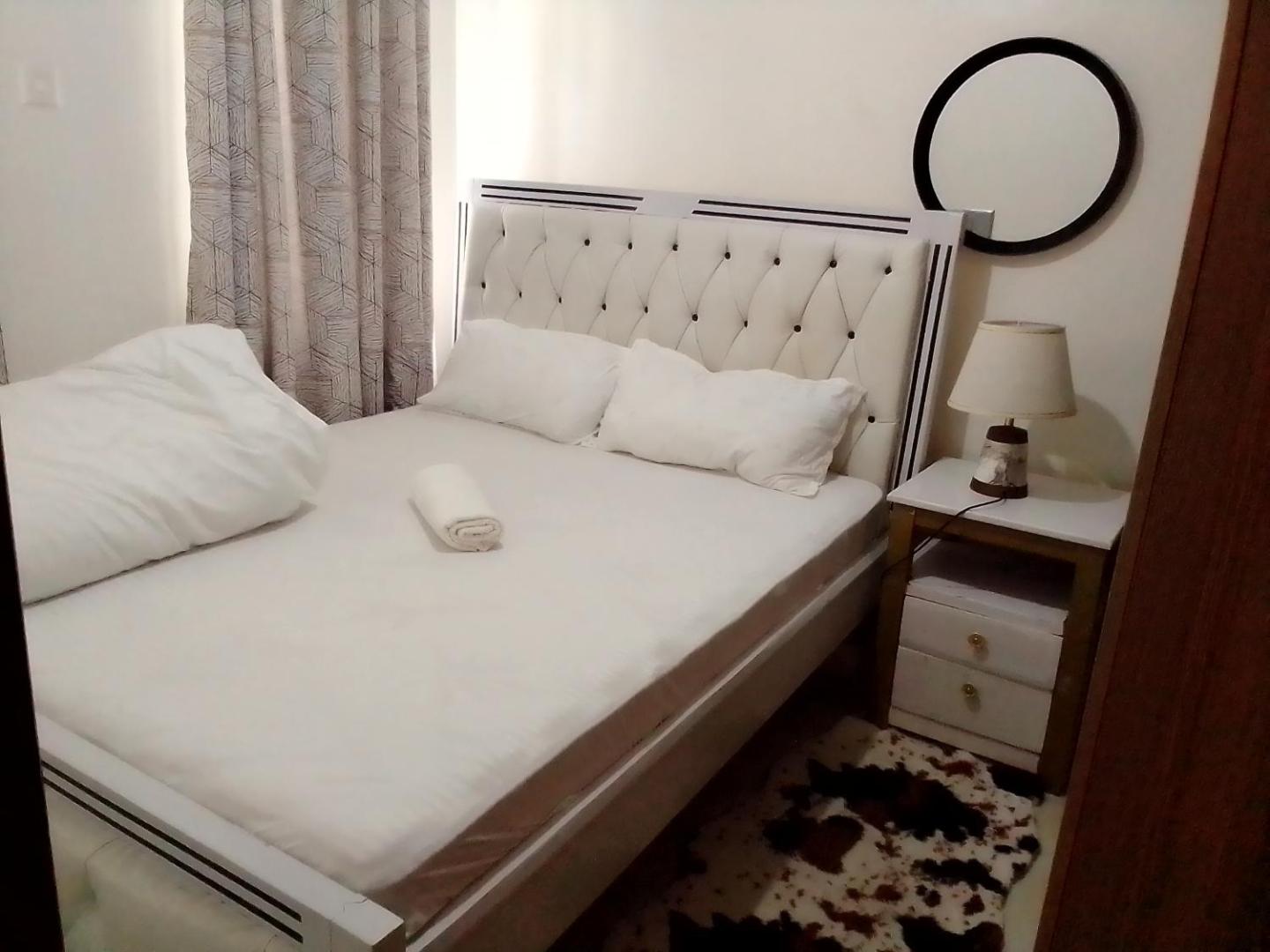 Φωτογραφία 3: 1 Bed Flat - Sleeps 2 - Parking - Wifi