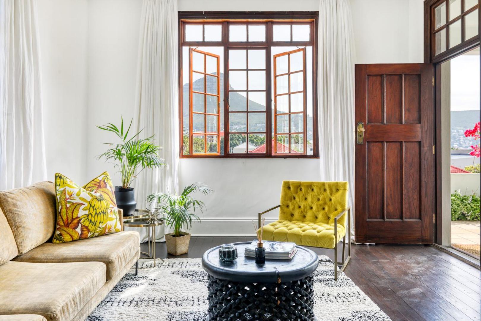 Φωτογραφία 3: Secure & Central: Villa with Views of Table Mountain