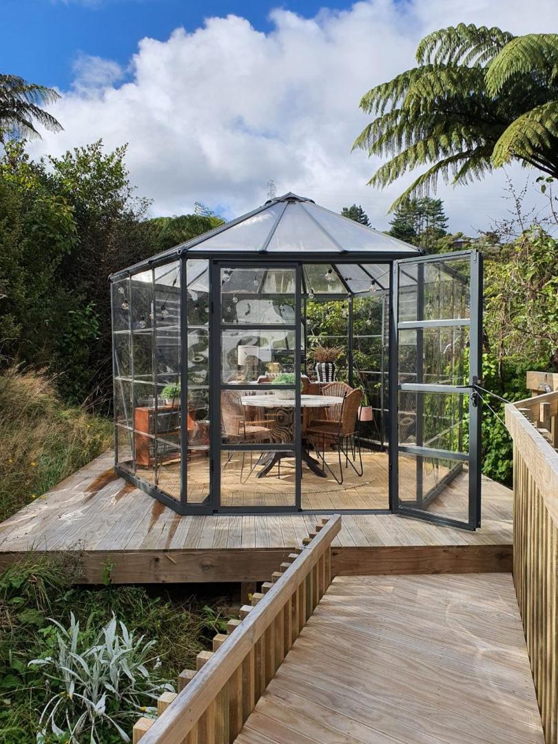 Φωτογραφία 7: Tiny house with greenhouse dining