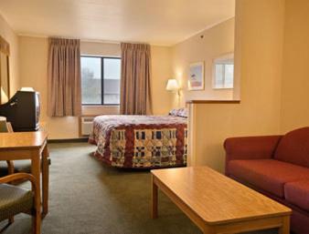 Foto 6: Super 8 by Wyndham Ottawa Starved Rock