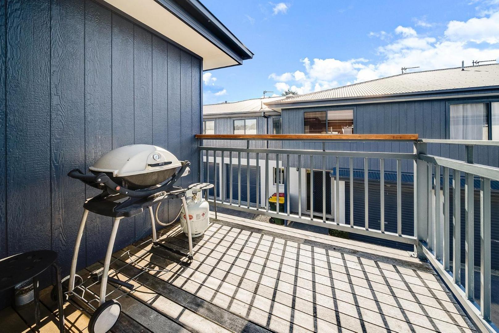 Foto 9: Silvertrees 4 - Central 3BR Townhouse l Spa Bath l BBQ l WiFi