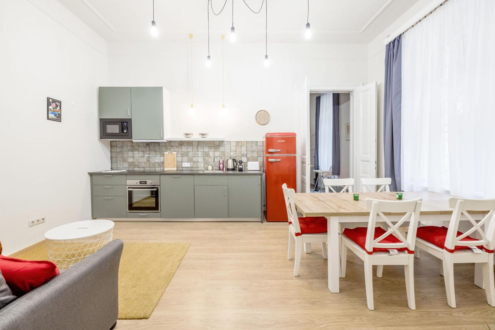 Фотография 10: Stylish & central 2BR apartment