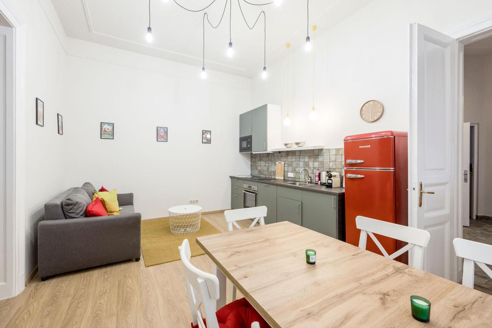 Фотография 6: Stylish & central 2BR apartment