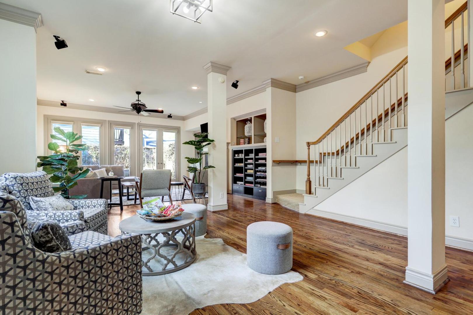 Foto 3: Spacious & Intimate Townhome near TMC/NRG Stadium/Rice Village