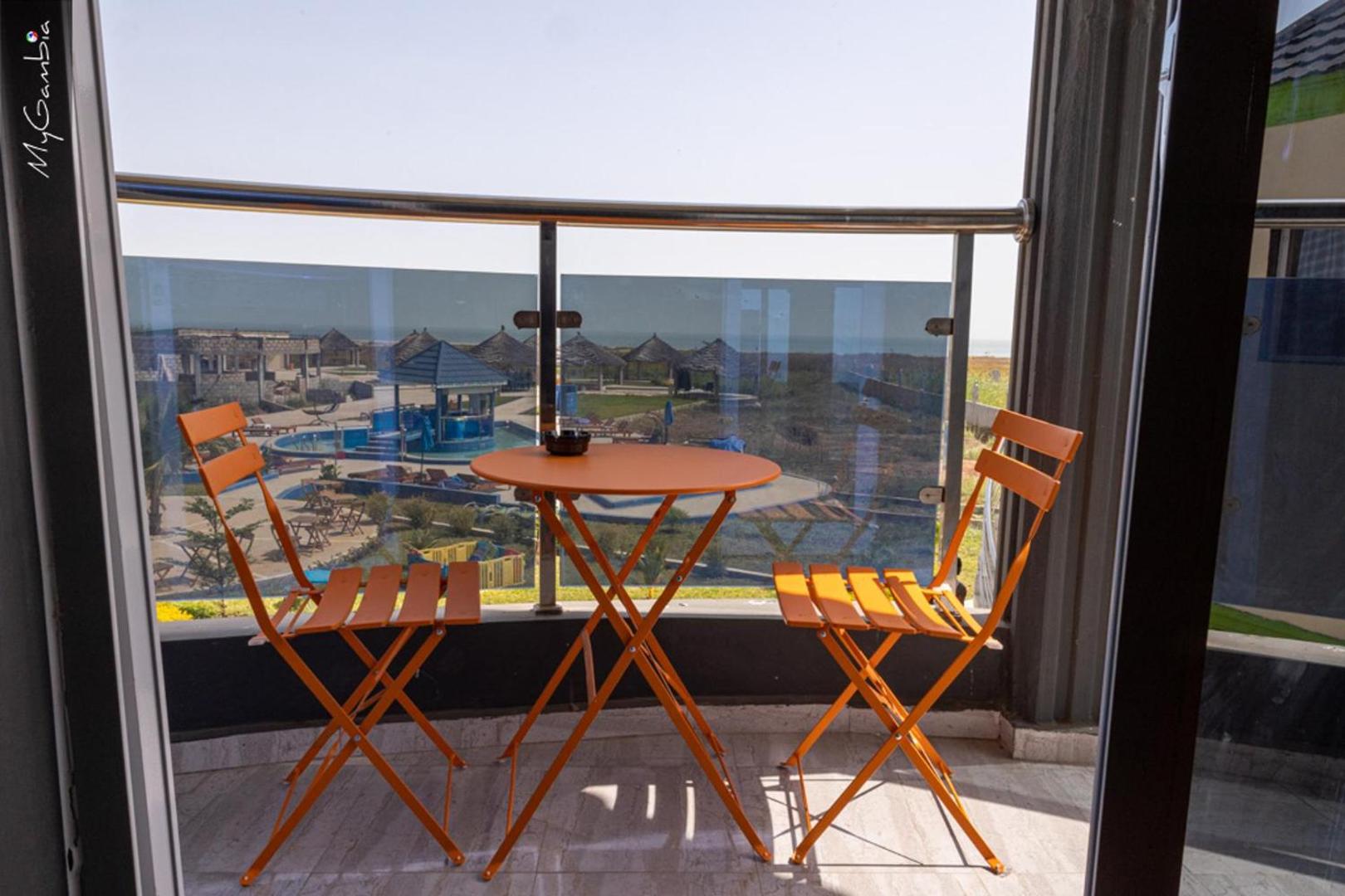 Fotografia 3: 13-Bed Complex - Pool - Parking