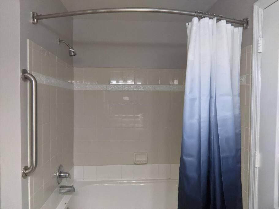 Bilde 7: Nice & Cozy Home - Near Disney & Universal