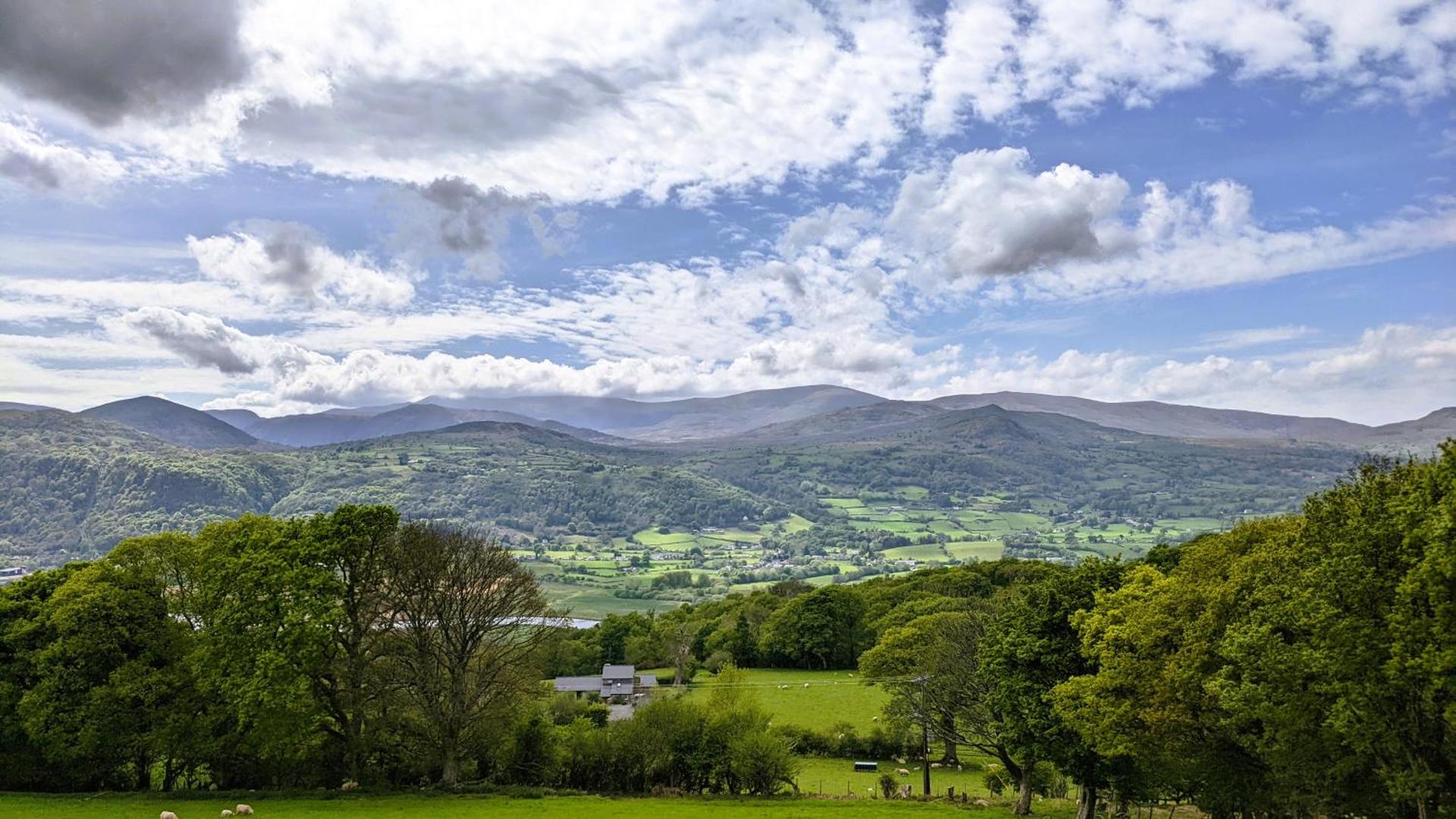 Фотография 4: Laurel - pet-friendly cottage with indoor pool, hot tub & panoramic Snowdonia views