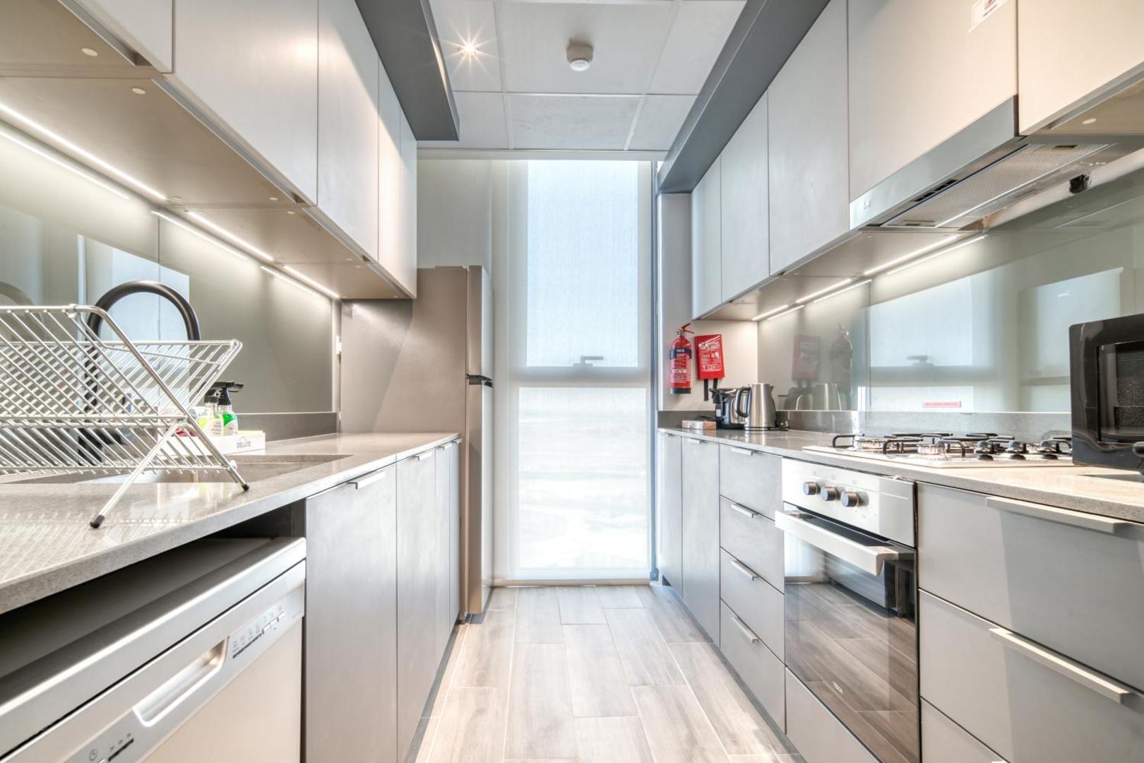 Photo 4 : Alluring 2BR with Assistant Room at Mesk 1 Midtown Dubai Production City by Deluxe Holiday Homes