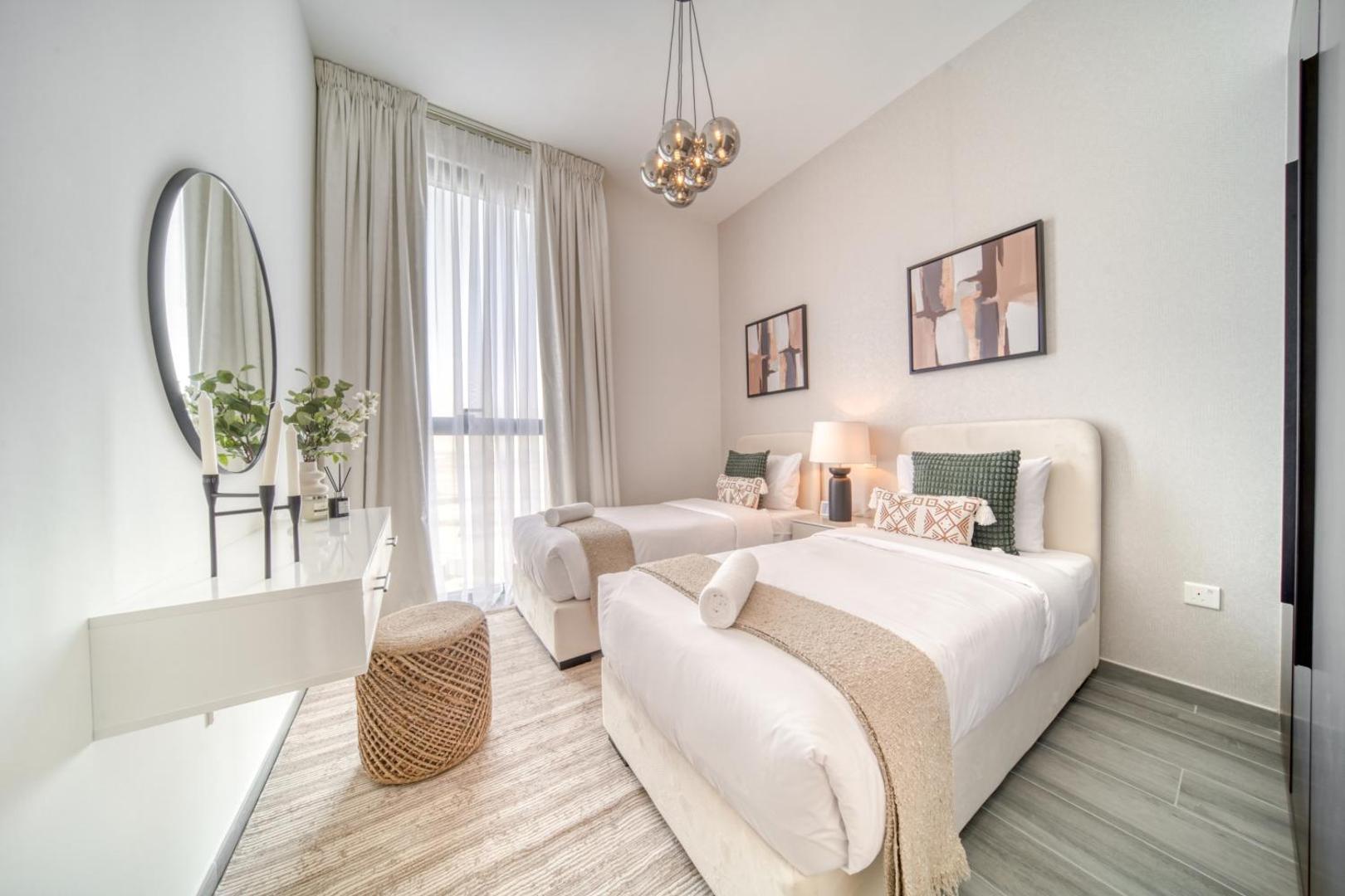 Photo 6 : Alluring 2BR with Assistant Room at Mesk 1 Midtown Dubai Production City by Deluxe Holiday Homes