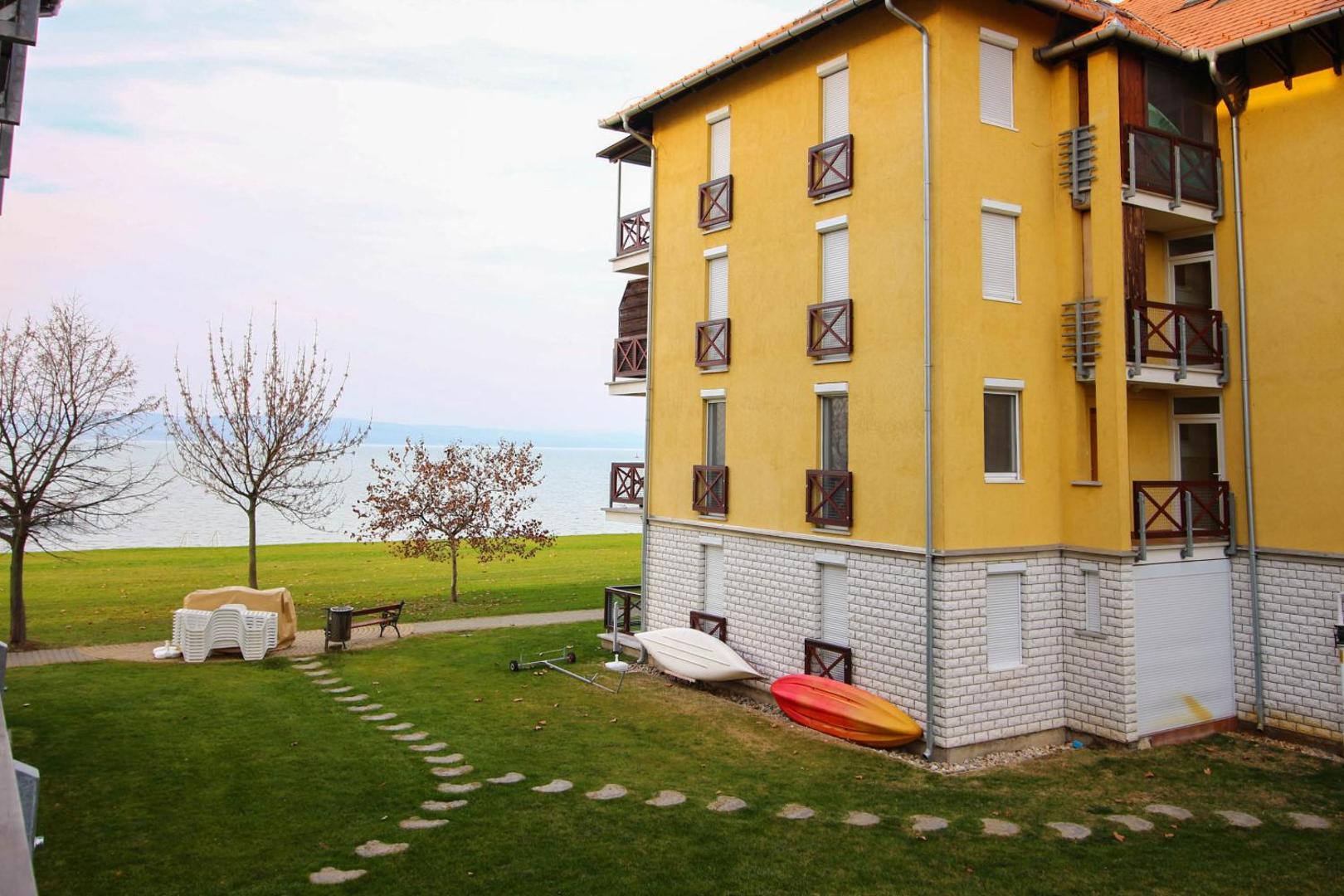 Foto 6: 399 - Modern szállás, vízparti apartmanban