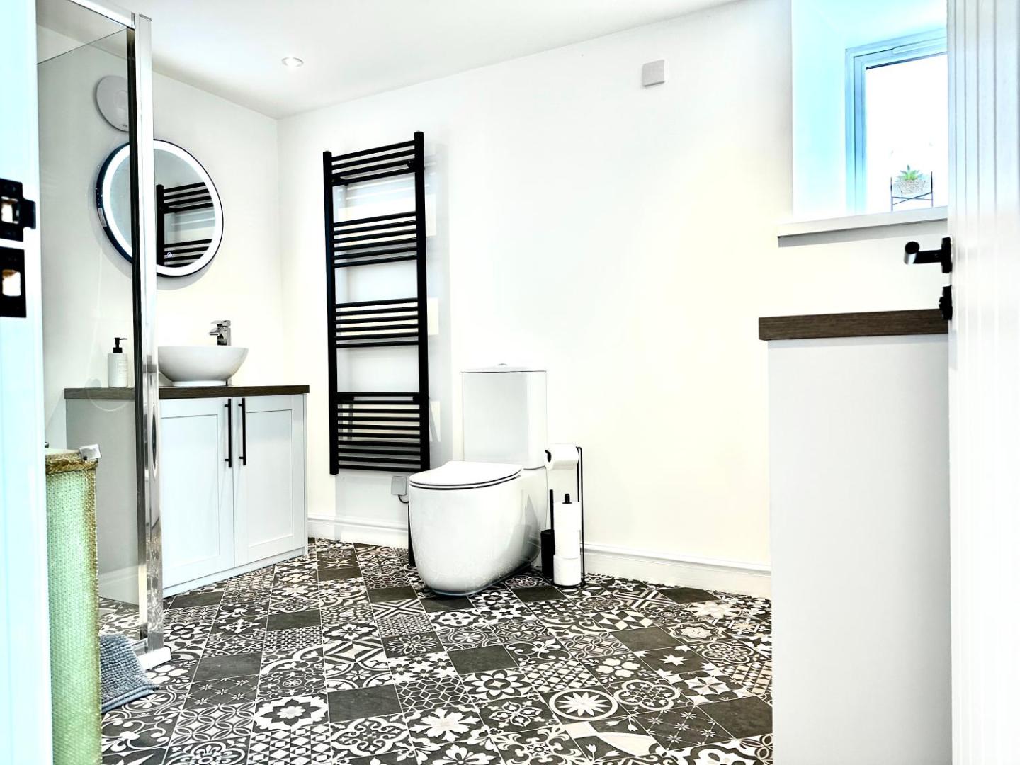 Foto 9: Central, Stylish - 2 Bed Property, The Stable @ Warrenfield, Free WiFi & Parking