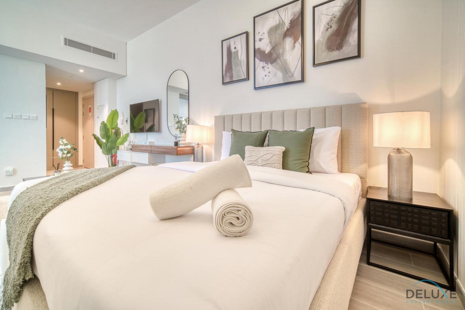 Photo 5 : Upscale Studio at Mesk 1 Midtown Dubai Production City by Deluxe Holiday Homes
