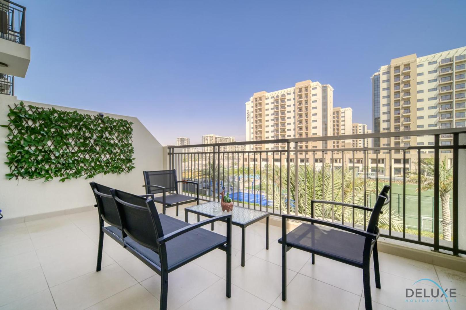 Kuva 10: Sleek Studio at UNA Town Square Dubailand by Deluxe Holiday Homes
