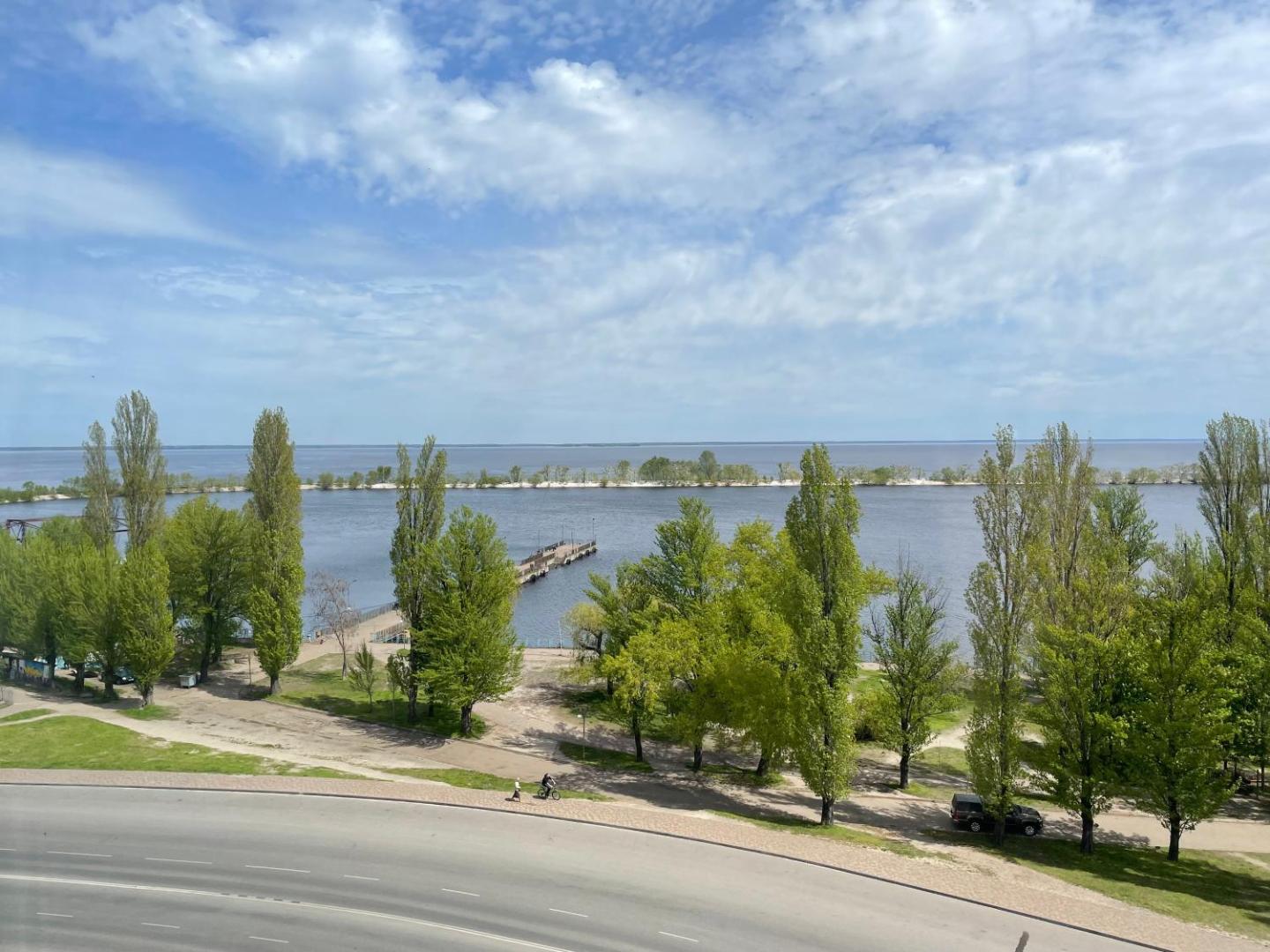 Foto 3: 2-кімнатна квартира з видом на Дніпро