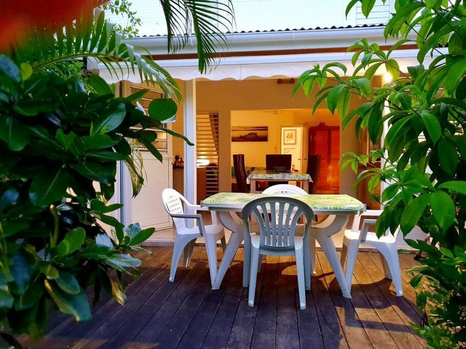 Fotografie 2: T3, piscine, Plages et commerces à pieds sur la Marina