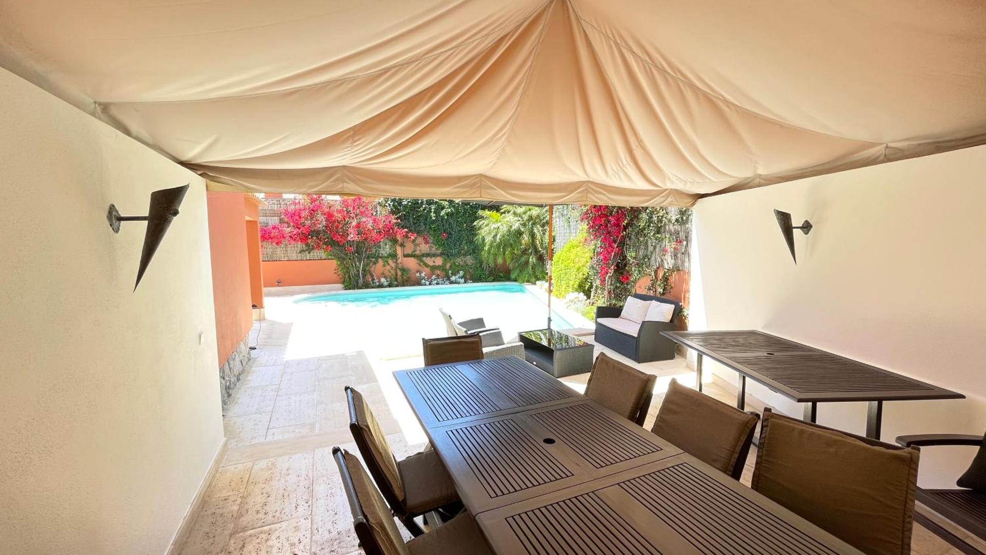 Foto 10: Studio with Private Swimming Pool and Garden