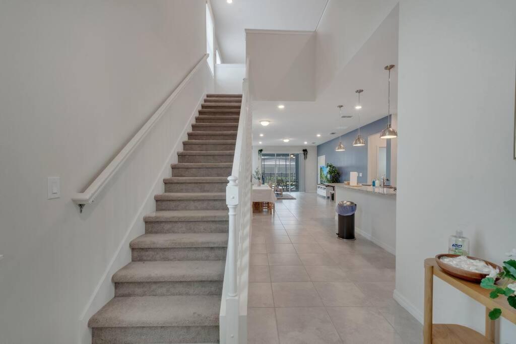 Bilde 4: Pool, Family-friendly - World Class, Modern Home