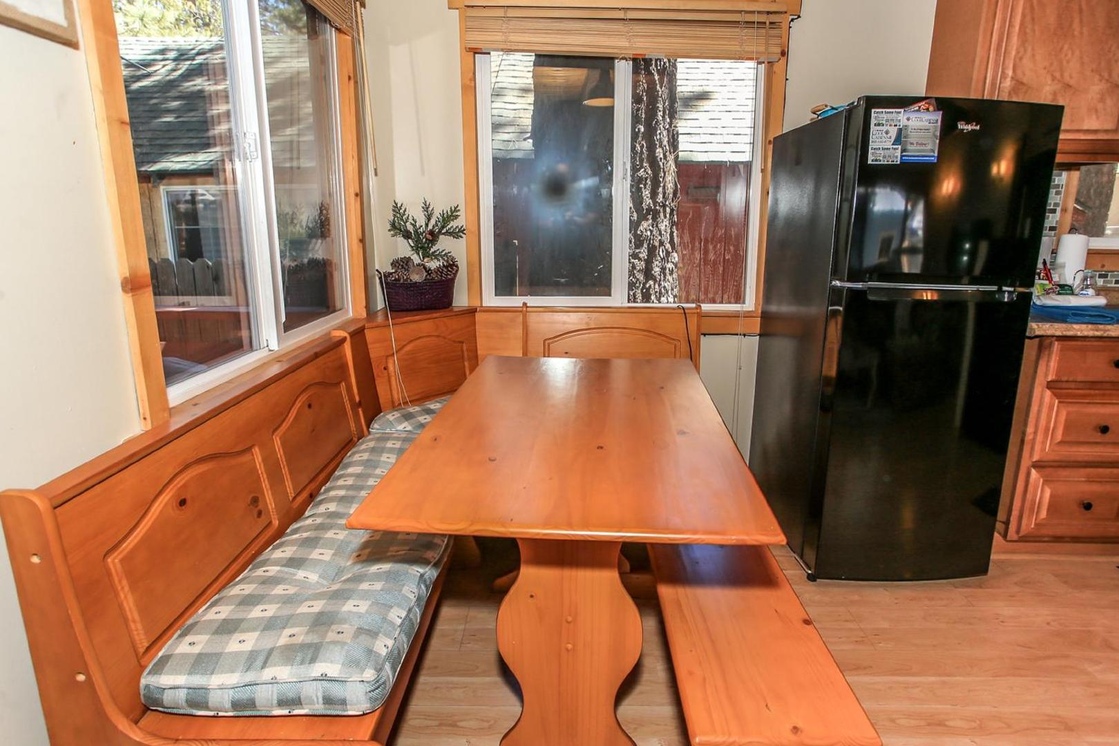 Billede 5: Cottage in the Pines - Great place to stay and close to everything! With Slope views!