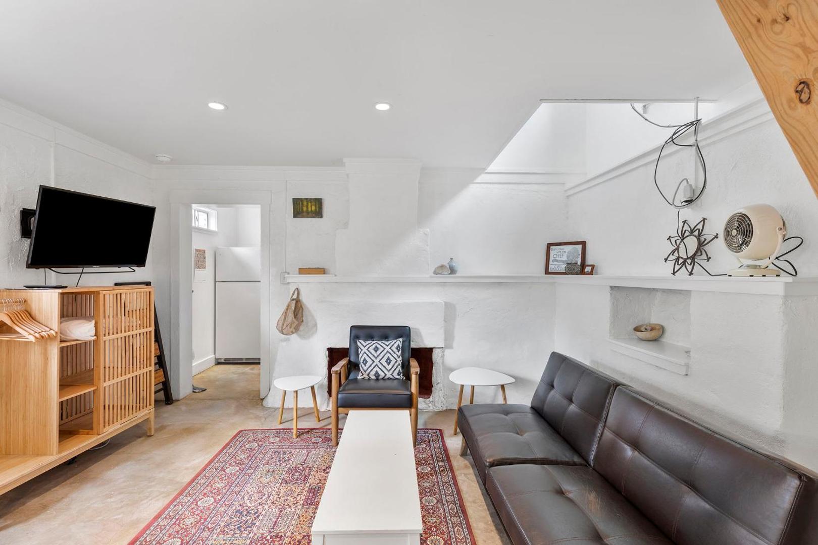 Studio 410 photo 5