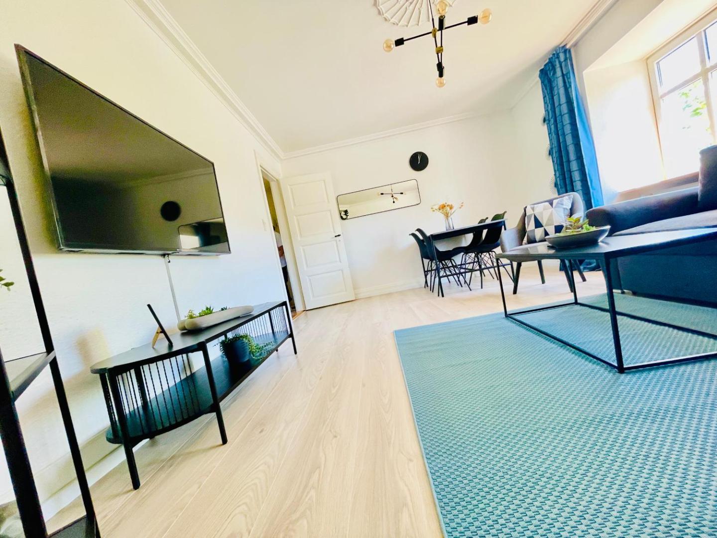 Bilde 9: aday - Modern 2 Bedroom Charming Central Apartment with Public Parking
